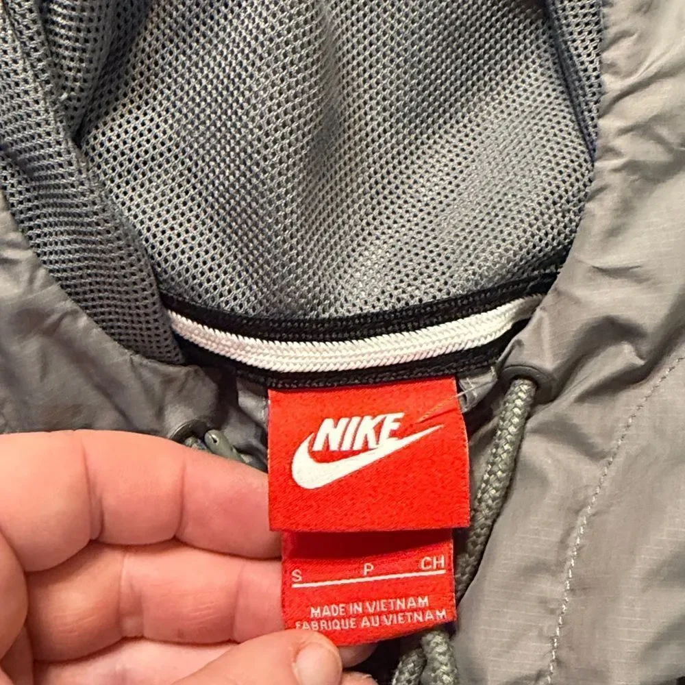 Nike Men's Two-Tone Orange l and Gray Windbreaker S (500)